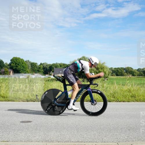 31.08.2025 - Elbe Triathlon Hamburg Michael Burmester http://msf.ph/oto/8691243 31.08.2025 09:56:53 Radfahren 417, 477, 546, 680, 758 meine-sportfotos.de