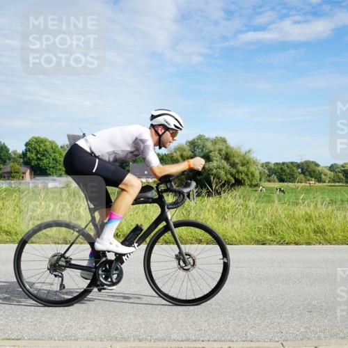 31.08.2025 - Elbe Triathlon Hamburg Michael Burmester http://msf.ph/oto/8691321 31.08.2025 09:58:33 Radfahren 567, 579, 615, 643 meine-sportfotos.de