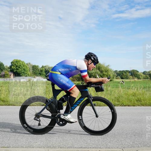 31.08.2025 - Elbe Triathlon Hamburg Michael Burmester http://msf.ph/oto/8691376 31.08.2025 09:59:59 Radfahren 527, 562, 756, 787 meine-sportfotos.de