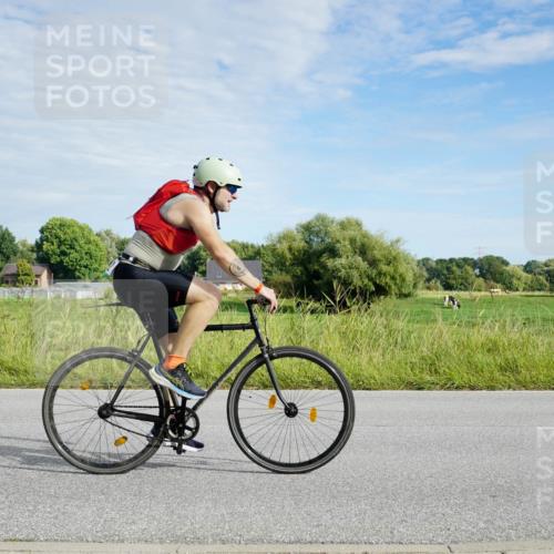 31.08.2025 - Elbe Triathlon Hamburg Michael Burmester http://msf.ph/oto/8691379 31.08.2025 10:00:04 Radfahren 409, 463, 562, 566 meine-sportfotos.de
