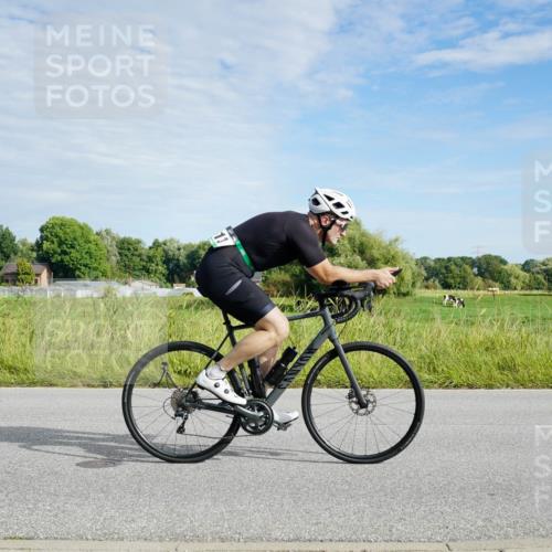 31.08.2025 - Elbe Triathlon Hamburg Michael Burmester http://msf.ph/oto/8691386 31.08.2025 10:00:12 Radfahren 409, 463, 487, 563, 566, 613, 908, 919 meine-sportfotos.de