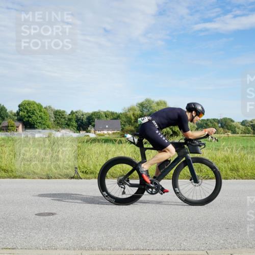 31.08.2025 - Elbe Triathlon Hamburg Michael Burmester http://msf.ph/oto/8691392 31.08.2025 10:00:21 Radfahren 589, 655, 729, 908 meine-sportfotos.de