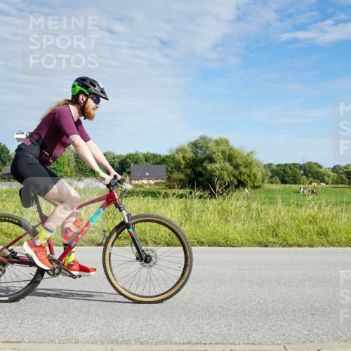 31.08.2025 - Elbe Triathlon Hamburg Michael Burmester http://msf.ph/oto/8691420 31.08.2025 10:01:19 Radfahren 508, 534, 568, 786 meine-sportfotos.de