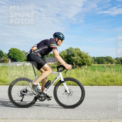 31.08.2025 - Elbe Triathlon Hamburg Michael Burmester http://msf.ph/oto/8691425 31.08.2025 10:01:25 Radfahren 431, 534, 691, 823, 826 meine-sportfotos.de