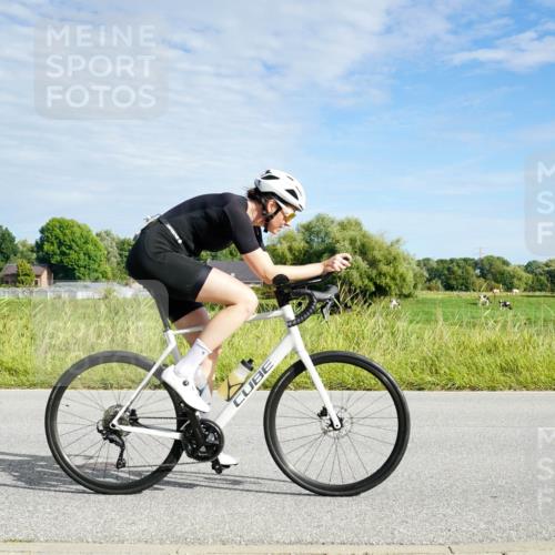 31.08.2025 - Elbe Triathlon Hamburg Michael Burmester http://msf.ph/oto/8691434 31.08.2025 10:01:41 Radfahren 531, 723, 820, 911 meine-sportfotos.de