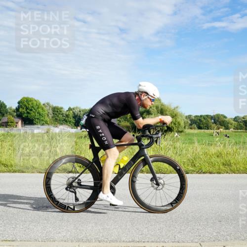 31.08.2025 - Elbe Triathlon Hamburg Michael Burmester http://msf.ph/oto/8691438 31.08.2025 10:01:51 Radfahren 393, 636, 750 meine-sportfotos.de