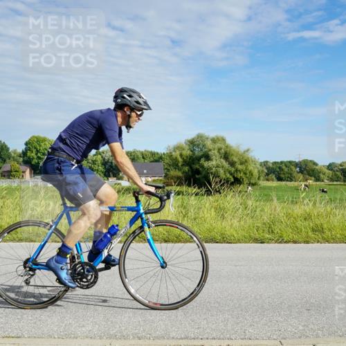 31.08.2025 - Elbe Triathlon Hamburg Michael Burmester http://msf.ph/oto/8691444 31.08.2025 10:02:04 Radfahren 394, 634, 656, 660, 684, 859 meine-sportfotos.de