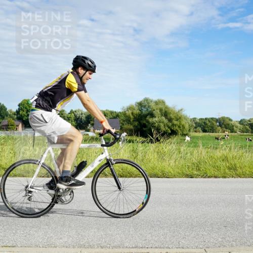 31.08.2025 - Elbe Triathlon Hamburg Michael Burmester http://msf.ph/oto/8691460 31.08.2025 10:02:45 Radfahren 599, 614, 803 meine-sportfotos.de