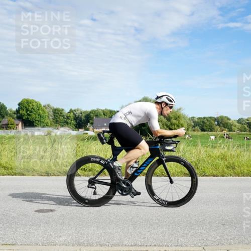 31.08.2025 - Elbe Triathlon Hamburg Michael Burmester http://msf.ph/oto/8691467 31.08.2025 10:02:56 Radfahren 428, 495, 618, 638, 682, 696, 727, 739, 850, 912 meine-sportfotos.de