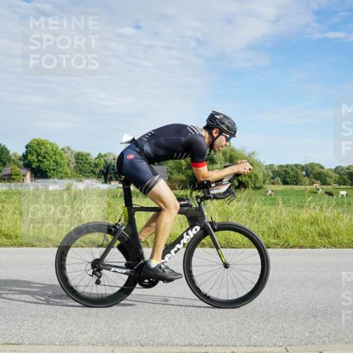 31.08.2025 - Elbe Triathlon Hamburg Michael Burmester http://msf.ph/oto/8691488 31.08.2025 10:03:19 Radfahren 510, 595, 603, 658, 816, 901, 915 meine-sportfotos.de