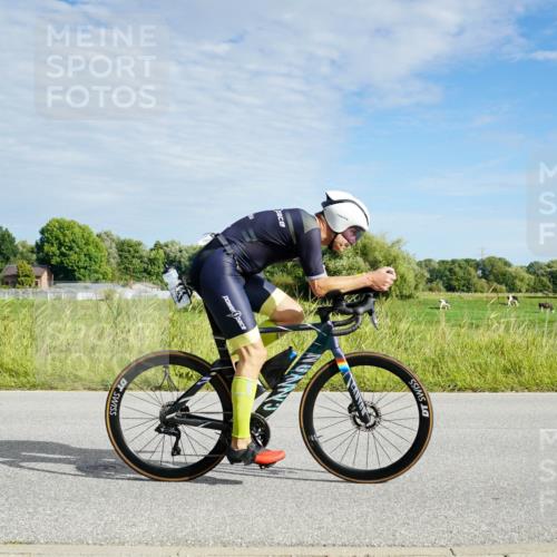 31.08.2025 - Elbe Triathlon Hamburg Michael Burmester http://msf.ph/oto/8691522 31.08.2025 10:04:06 Radfahren 407, 903 meine-sportfotos.de