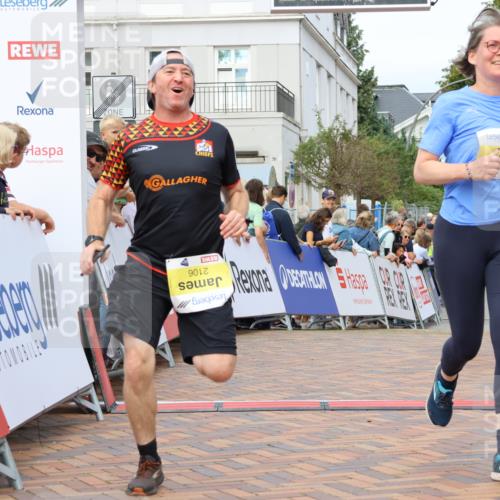 31.08.2025 - 21. Blankeneser Heldenlauf Strokosch-Dieckow http://msf.ph/oto/8691560 31.08.2025 10:30:37 Ziel 2560, 2106, 2599, 2102 meine-sportfotos.de