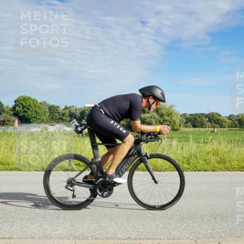 31.08.2025 - Elbe Triathlon Hamburg Michael Burmester http://msf.ph/oto/8691572 31.08.2025 10:06:17 Radfahren 493, 504, 557, 611, 730, 744, 782, 824, 899 meine-sportfotos.de