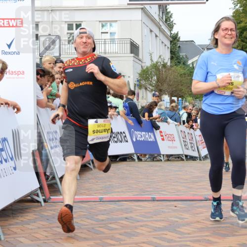 31.08.2025 - 21. Blankeneser Heldenlauf Strokosch-Dieckow http://msf.ph/oto/8691575 31.08.2025 10:30:37 Ziel 2560, 2106, 2599, 2102 meine-sportfotos.de