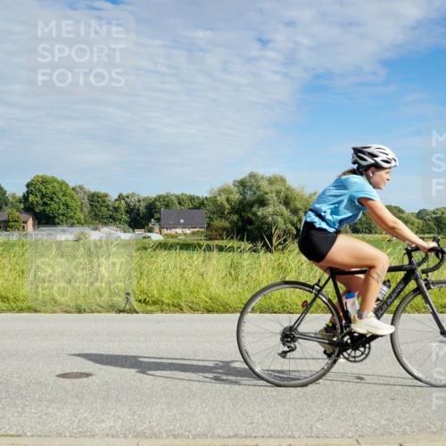 31.08.2025 - Elbe Triathlon Hamburg Michael Burmester http://msf.ph/oto/8691576 31.08.2025 10:06:21 Radfahren 322, 504, 611, 730, 744, 782, 899 meine-sportfotos.de