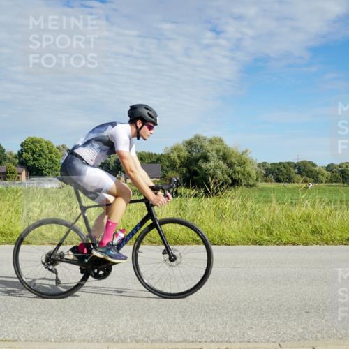 31.08.2025 - Elbe Triathlon Hamburg Michael Burmester http://msf.ph/oto/8691592 31.08.2025 10:06:57 Radfahren 482, 594, 764, 832, 849, 879, 895, 926 meine-sportfotos.de