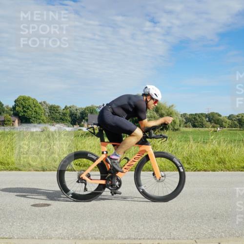 31.08.2025 - Elbe Triathlon Hamburg Michael Burmester http://msf.ph/oto/8691596 31.08.2025 10:07:09 Radfahren 687, 812, 863 meine-sportfotos.de