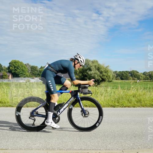 31.08.2025 - Elbe Triathlon Hamburg Michael Burmester http://msf.ph/oto/8691603 31.08.2025 10:07:25 Radfahren 454, 651, 753, 818, 847, 861 meine-sportfotos.de