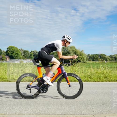 31.08.2025 - Elbe Triathlon Hamburg Michael Burmester http://msf.ph/oto/8691610 31.08.2025 10:07:31 Radfahren 447, 454, 753, 836, 847 meine-sportfotos.de