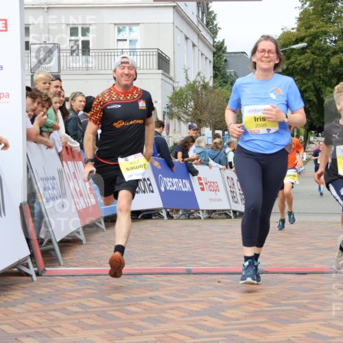 31.08.2025 - 21. Blankeneser Heldenlauf Strokosch-Dieckow http://msf.ph/oto/8691613 31.08.2025 10:30:37 Ziel 2560, 2106, 2599, 2102 meine-sportfotos.de