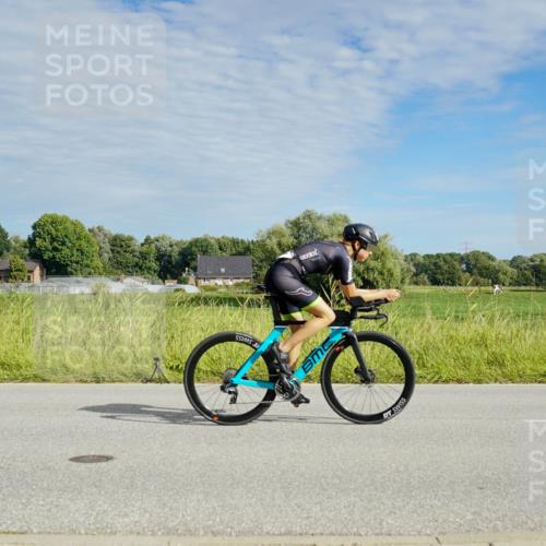 31.08.2025 - Elbe Triathlon Hamburg Michael Burmester http://msf.ph/oto/8691616 31.08.2025 10:07:42 Radfahren 747, 752, 900 meine-sportfotos.de