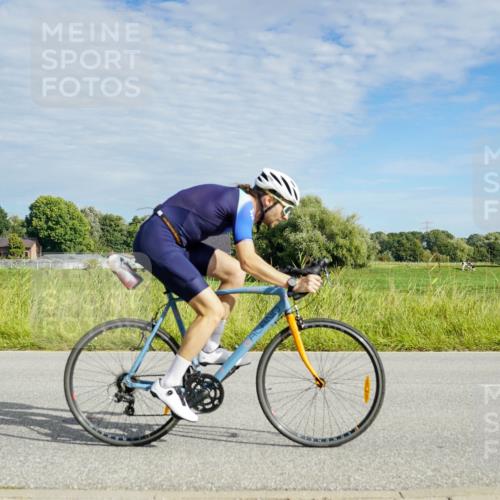 31.08.2025 - Elbe Triathlon Hamburg Michael Burmester http://msf.ph/oto/8691626 31.08.2025 10:08:06 Radfahren 517, 693, 703, 724 meine-sportfotos.de