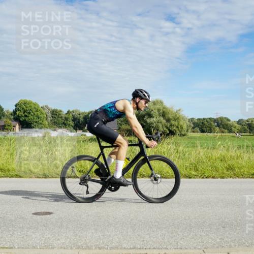 31.08.2025 - Elbe Triathlon Hamburg Michael Burmester http://msf.ph/oto/8691628 31.08.2025 10:08:13 Radfahren 390, 478, 703 meine-sportfotos.de