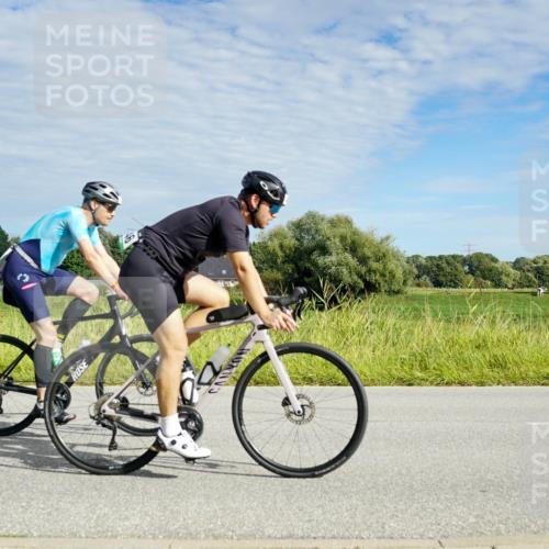 31.08.2025 - Elbe Triathlon Hamburg Michael Burmester http://msf.ph/oto/8691649 31.08.2025 10:08:53 Radfahren 405, 446, 481, 525, 574, 639, 677, 725, 801 meine-sportfotos.de