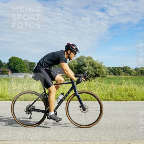 31.08.2025 - Elbe Triathlon Hamburg Michael Burmester http://msf.ph/oto/8691650 31.08.2025 10:08:58 Radfahren 405, 677 meine-sportfotos.de