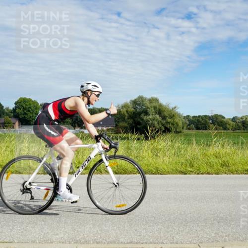 31.08.2025 - Elbe Triathlon Hamburg Michael Burmester http://msf.ph/oto/8691662 31.08.2025 10:09:50 Radfahren 401, 662, 817 meine-sportfotos.de