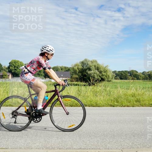 31.08.2025 - Elbe Triathlon Hamburg Michael Burmester http://msf.ph/oto/8691665 31.08.2025 10:10:13 Radfahren 459, 652, 699, 789 meine-sportfotos.de