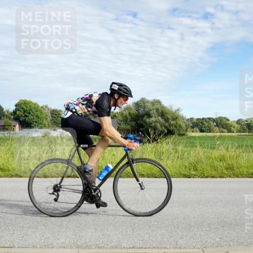 31.08.2025 - Elbe Triathlon Hamburg Michael Burmester http://msf.ph/oto/8691687 31.08.2025 10:10:44 Radfahren 497, 653, 893, 929 meine-sportfotos.de
