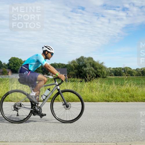 31.08.2025 - Elbe Triathlon Hamburg Michael Burmester http://msf.ph/oto/8691702 31.08.2025 10:11:28 Radfahren 483, 650, 797, 830, 840, 853, 894 meine-sportfotos.de