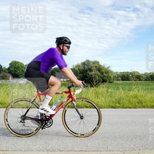 31.08.2025 - Elbe Triathlon Hamburg Michael Burmester http://msf.ph/oto/8691710 31.08.2025 10:11:48 Radfahren 511 meine-sportfotos.de