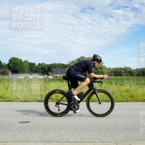 31.08.2025 - Elbe Triathlon Hamburg Michael Burmester http://msf.ph/oto/8691730 31.08.2025 10:12:36 Radfahren 499, 530, 536, 648, 673, 708, 720, 748, 815, 848 meine-sportfotos.de