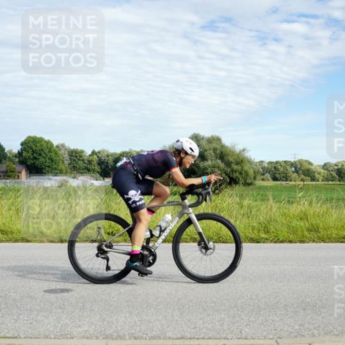 31.08.2025 - Elbe Triathlon Hamburg Michael Burmester http://msf.ph/oto/8691758 31.08.2025 10:13:15 Radfahren 417, 546, 719, 770, 833, 866, 913 meine-sportfotos.de