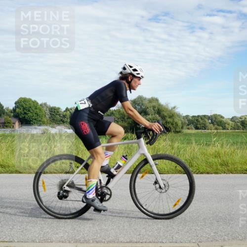 31.08.2025 - Elbe Triathlon Hamburg Michael Burmester http://msf.ph/oto/8691769 31.08.2025 10:13:34 Radfahren 432, 774, 837, 887, 916 meine-sportfotos.de