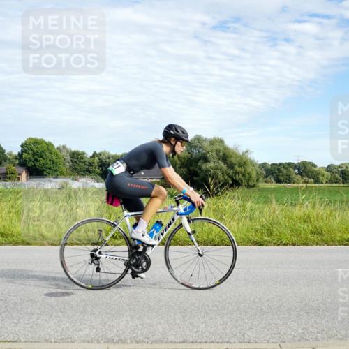 31.08.2025 - Elbe Triathlon Hamburg Michael Burmester http://msf.ph/oto/8691774 31.08.2025 10:13:42 Radfahren 821, 916, 925 meine-sportfotos.de