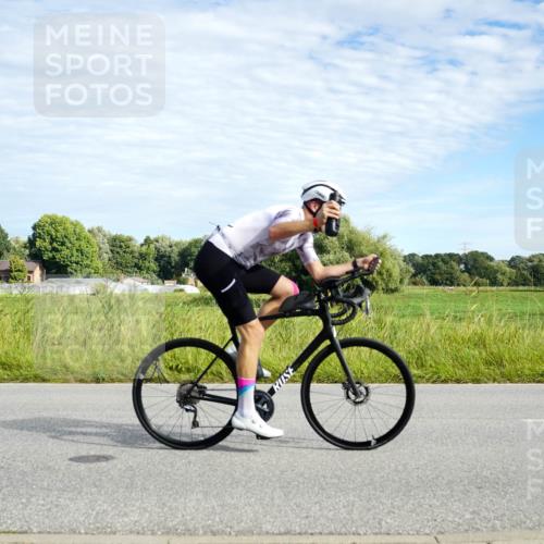 31.08.2025 - Elbe Triathlon Hamburg Michael Burmester http://msf.ph/oto/8691778 31.08.2025 10:13:55 Radfahren 567 meine-sportfotos.de