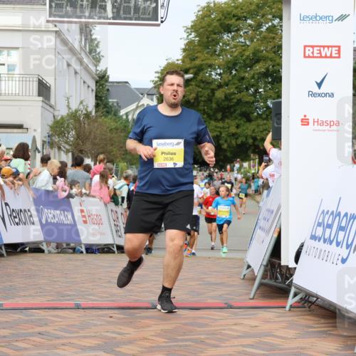 31.08.2025 - 21. Blankeneser Heldenlauf Strokosch-Dieckow http://msf.ph/oto/8691786 31.08.2025 10:25:22 Ziel 2541, 2636, 2383, 2367, 2504 meine-sportfotos.de