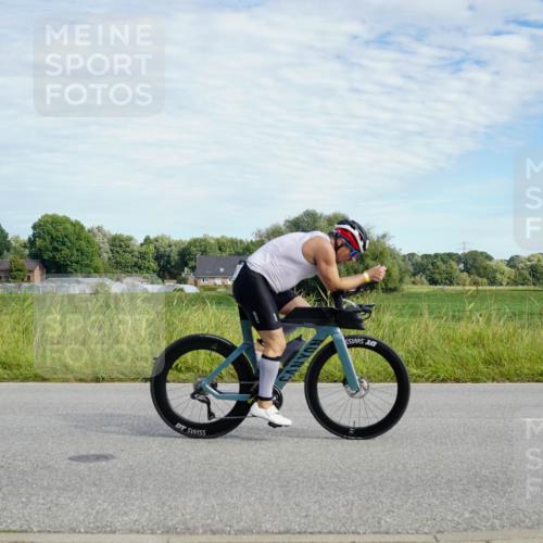 31.08.2025 - Elbe Triathlon Hamburg Michael Burmester http://msf.ph/oto/8691801 31.08.2025 10:14:53 Radfahren 615, 617, 717, 800 meine-sportfotos.de