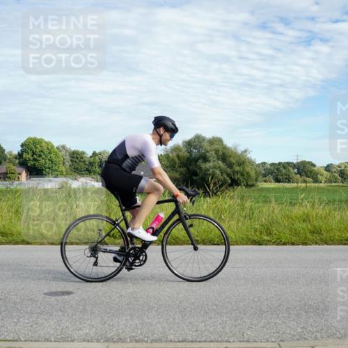 31.08.2025 - Elbe Triathlon Hamburg Michael Burmester http://msf.ph/oto/8691821 31.08.2025 10:15:50 Radfahren 605, 787 meine-sportfotos.de