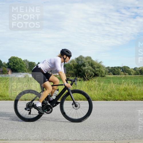 31.08.2025 - Elbe Triathlon Hamburg Michael Burmester http://msf.ph/oto/8691844 31.08.2025 10:16:59 Radfahren 427, 804, 841 meine-sportfotos.de