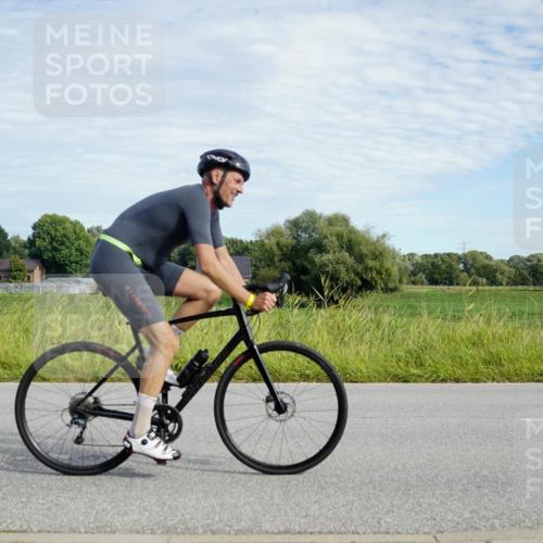 31.08.2025 - Elbe Triathlon Hamburg Michael Burmester http://msf.ph/oto/8691878 31.08.2025 10:18:02 Radfahren 461, 684, 750, 909 meine-sportfotos.de