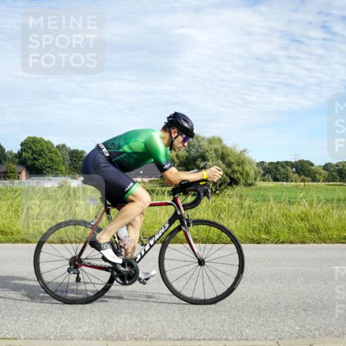 31.08.2025 - Elbe Triathlon Hamburg Michael Burmester http://msf.ph/oto/8691894 31.08.2025 10:19:04 Radfahren 487, 674, 690, 735, 777, 944 meine-sportfotos.de