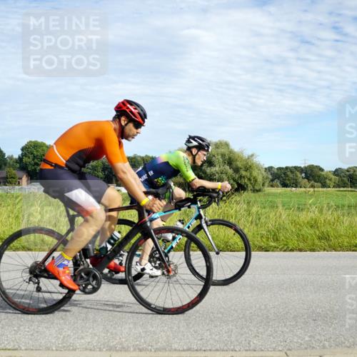 31.08.2025 - Elbe Triathlon Hamburg Michael Burmester http://msf.ph/oto/8691897 31.08.2025 10:19:07 Radfahren 487, 674, 690, 713, 735, 777, 856, 944 meine-sportfotos.de