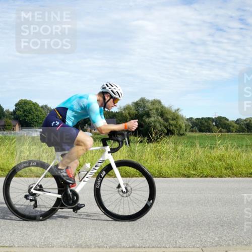31.08.2025 - Elbe Triathlon Hamburg Michael Burmester http://msf.ph/oto/8691909 31.08.2025 10:19:26 Radfahren 657, 660, 710, 808 meine-sportfotos.de
