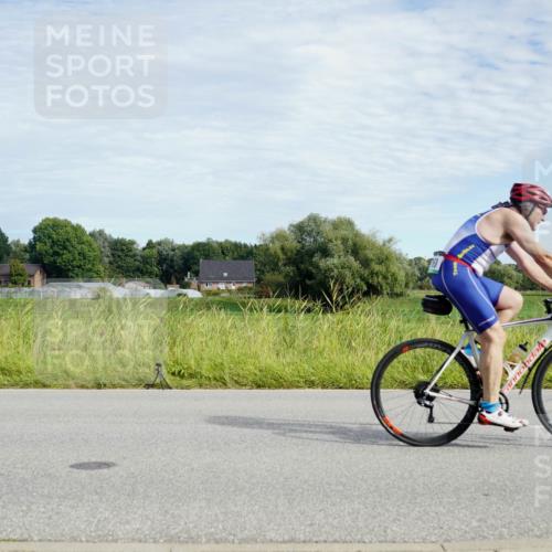 31.08.2025 - Elbe Triathlon Hamburg Michael Burmester http://msf.ph/oto/8691915 31.08.2025 10:19:36 Radfahren 760, 794, 915, 932 meine-sportfotos.de