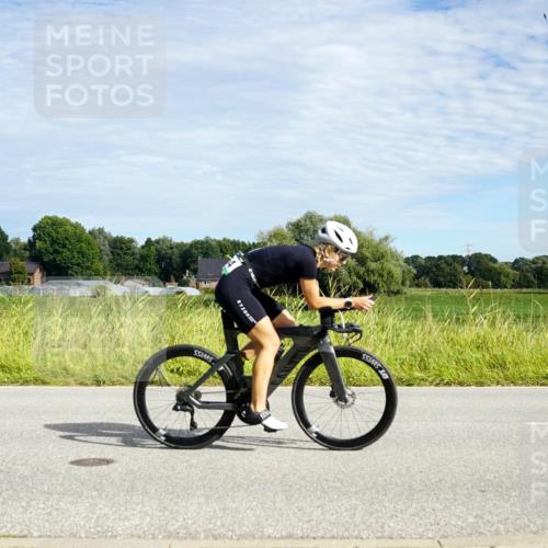 31.08.2025 - Elbe Triathlon Hamburg Michael Burmester http://msf.ph/oto/8691934 31.08.2025 10:20:21 Radfahren 854 meine-sportfotos.de