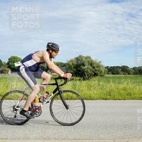 31.08.2025 - Elbe Triathlon Hamburg Michael Burmester http://msf.ph/oto/8691943 31.08.2025 10:20:44 Radfahren 588, 749, 947, 968, 1023, 1045, 1078, 1100 meine-sportfotos.de